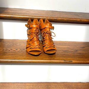 Super cute dollhouse shoes!!!